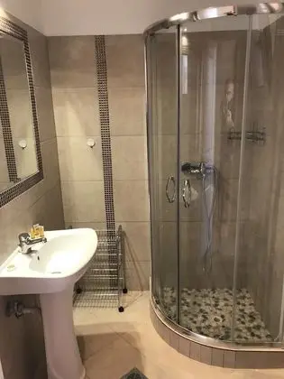Double Room (2 adults, 1 child)