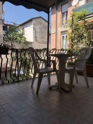 Tek Büyük Yataklı Oda, Banyolu/Duşlu