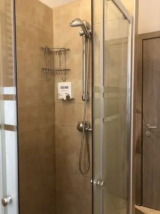 Tek Büyük Yataklı Oda, Banyolu/Duşlu