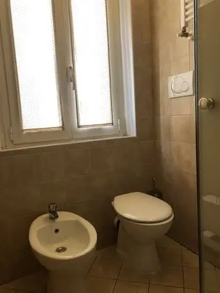 Tek Büyük Yataklı Oda, Banyolu/Duşlu