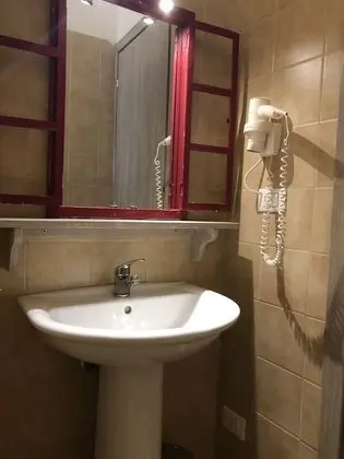 Tek Büyük Yataklı Oda, Banyolu/Duşlu