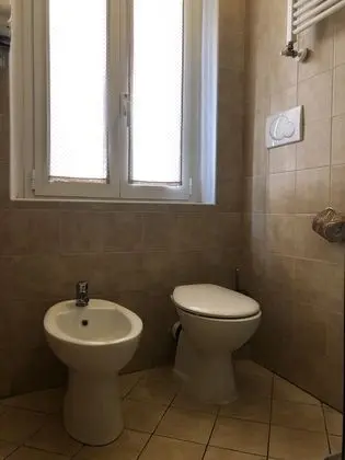 Tek Büyük Yataklı Oda, Banyolu/Duşlu