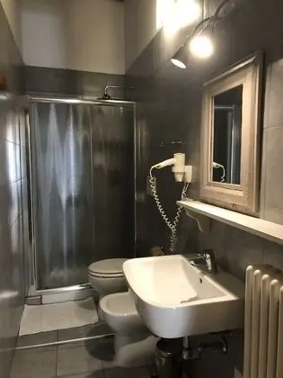 Tek Büyük Yataklı Oda, Banyolu/Duşlu
