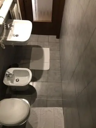 Tek Büyük Yataklı Oda, Banyolu/Duşlu