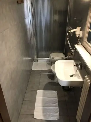 Tek Büyük Yataklı Oda, Banyolu/Duşlu