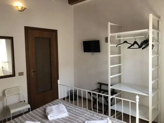Tek Büyük Yataklı Oda, Ortak Banyo