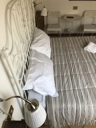 Tek Büyük Yataklı Oda, Ortak Banyo