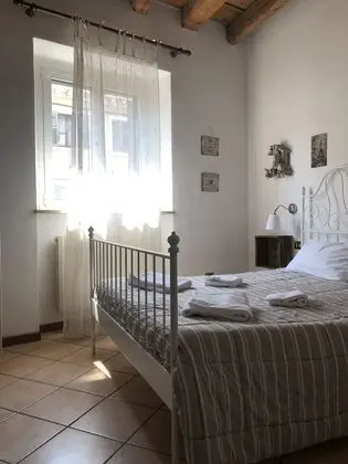 Tek Büyük Yataklı Oda, Ortak Banyo
