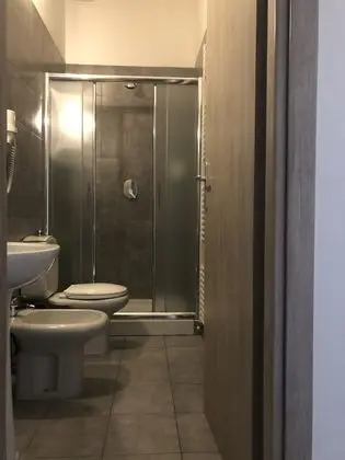Tek Kişilik Oda, Banyolu/Duşlu