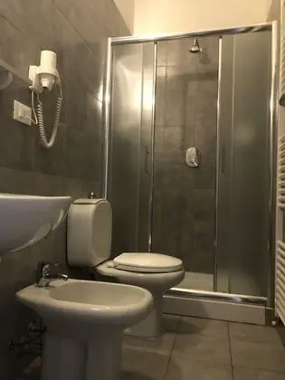 Tek Kişilik Oda, Banyolu/Duşlu