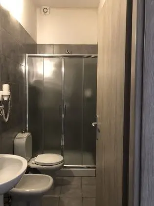 Tek Kişilik Oda, Banyolu/Duşlu