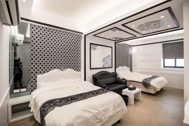 Design Dört Kişilik Oda, 2 Büyük (Queen) Boy Yatak, Balkon