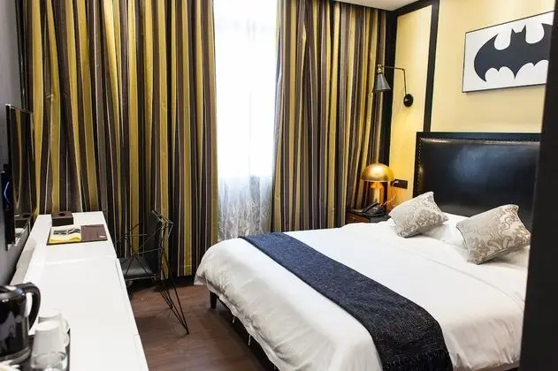 Business Tek Büyük Yataklı Oda