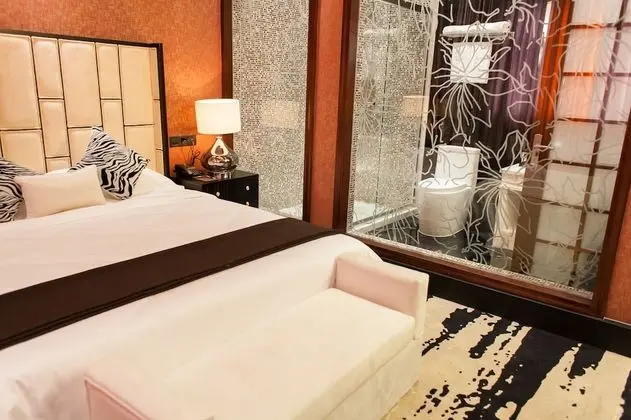 Romantic Tek Büyük Yataklı Oda