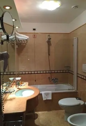 Classic Tek Büyük veya İki Ayrı Yataklı Oda
