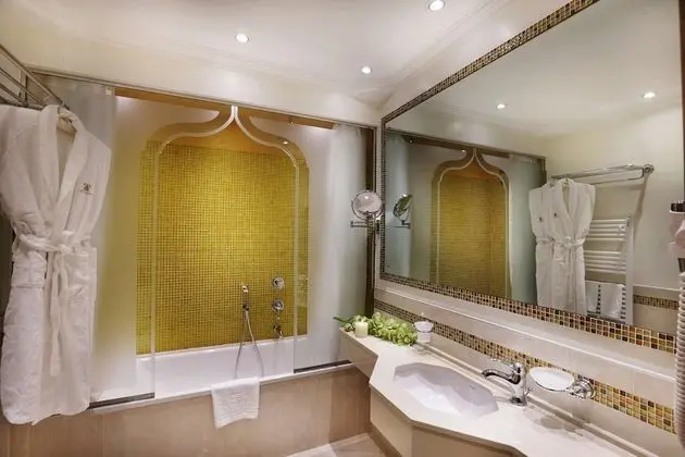 Üç Kişilik Oda (Junior Suite)