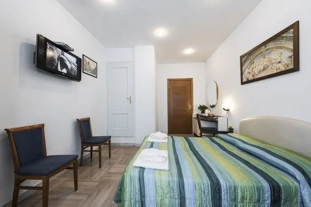 Classic Üç Kişilik Oda