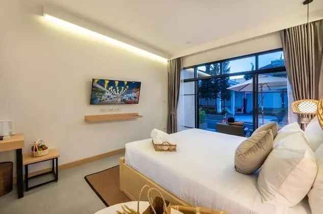 Deluxe Double Room, Pool Access