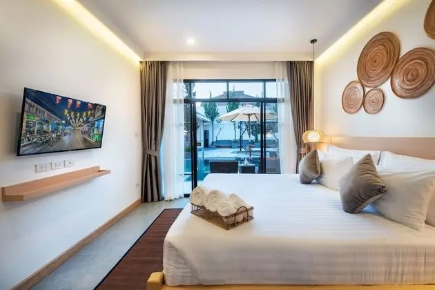 Deluxe Double Room, Pool Access