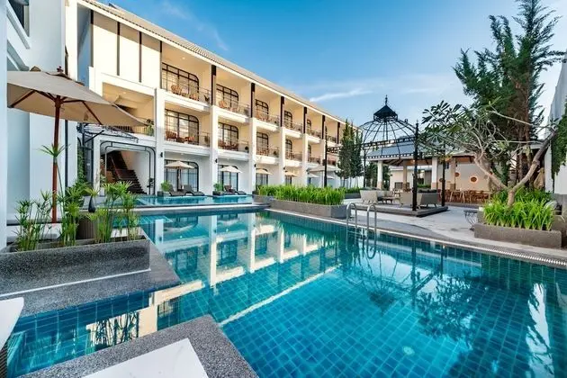 Deluxe Double Room, Pool Access