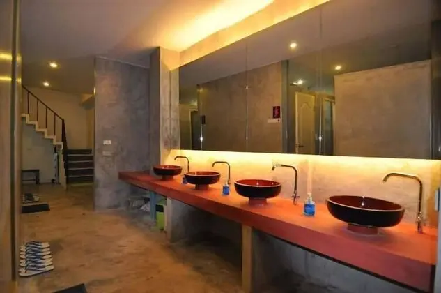 Ortak Ranzalı Oda, Karma Ranzalı Oda