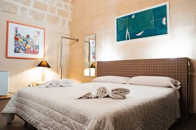 Standard Tek Büyük Yataklı Oda