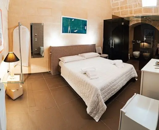 Standard Tek Büyük Yataklı Oda