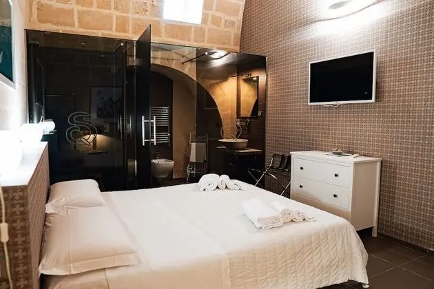 Standard Tek Büyük Yataklı Oda