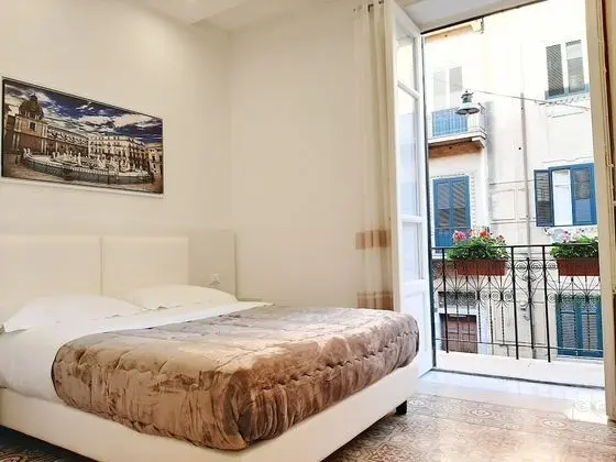 Comfort Oda, 1 En Büyük (King) Boy Yatak, Balkon, Şehir Manzaralı