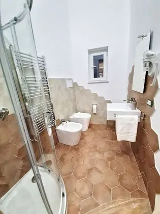 Comfort Oda, 1 En Büyük (King) Boy Yatak, Balkon, Şehir Manzaralı