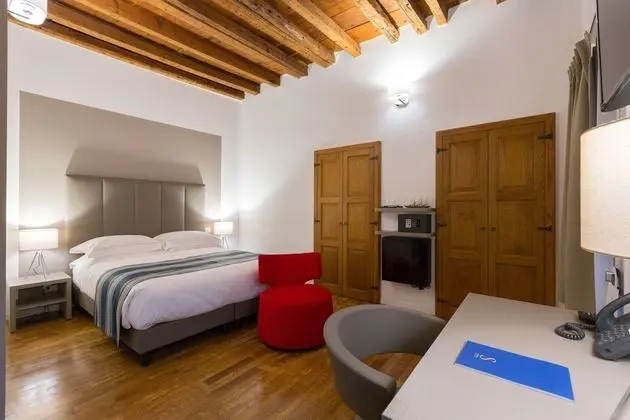 Standard Üç Kişilik Oda