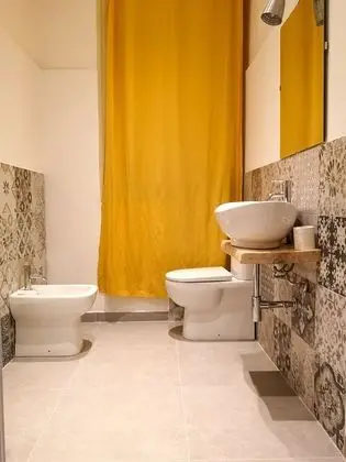 Standard Tek Büyük Yataklı Oda, Özel Banyo (not in room)