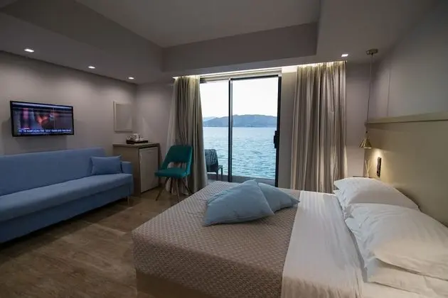 Üç Kişilik Oda, Balkon, Deniz Manzaralı