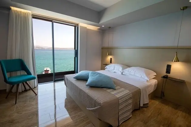 Üç Kişilik Oda, Balkon, Deniz Manzaralı