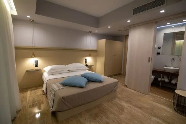 Üç Kişilik Oda, Balkon, Deniz Manzaralı