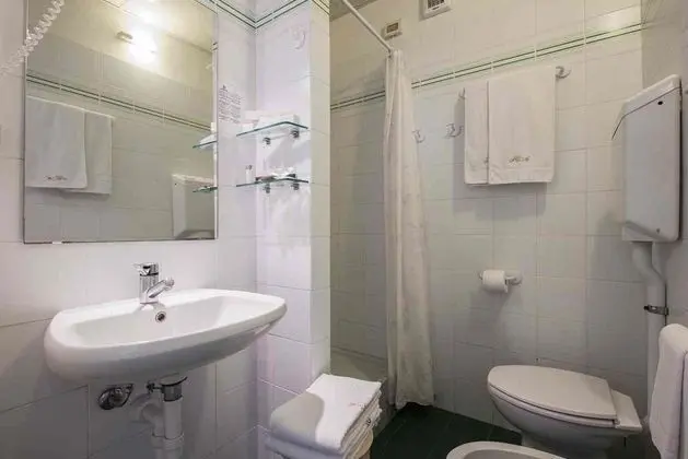 Standard Tek Büyük veya İki Ayrı Yataklı Oda, Ek Bina