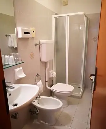 Standard Tek Büyük veya İki Ayrı Yataklı Oda, Ek Bina