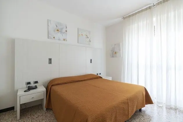 Superior Tek Büyük veya İki Ayrı Yataklı Oda