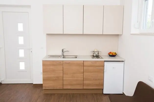 Superior Stüdyo, Zemin Kat