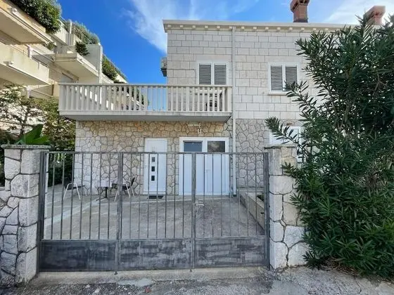 Superior Stüdyo, Zemin Kat