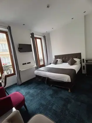 Club Tek Büyük veya İki Ayrı Yataklı Oda