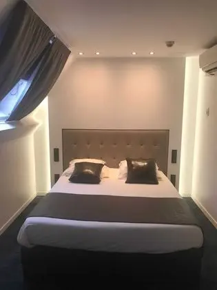 Deluxe Room for 2 (extra fee for extra bed)