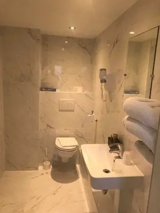 Deluxe Room for 2 (extra fee for extra bed)