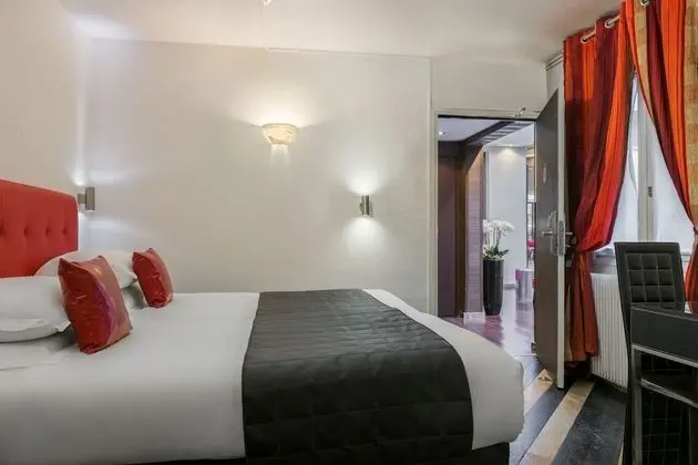 Superior Tek Büyük veya İki Ayrı Yataklı Oda