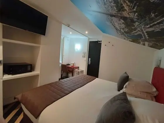 Superior Tek Büyük veya İki Ayrı Yataklı Oda