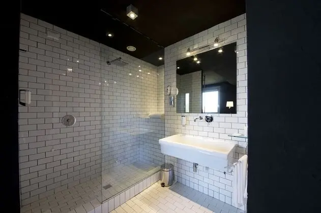 Junior Süit, 1 En Büyük (King) Boy Yatak, Sigara İçilmez