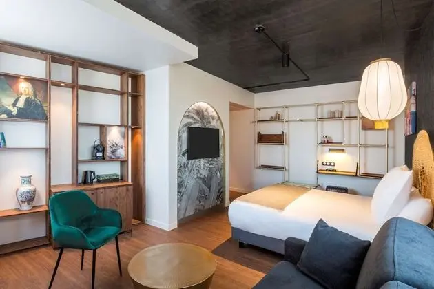 Family Oda, 1 Büyük (Queen) Boy Yatak ve Çekyat, Sigara İçilmez (with Sofabed)