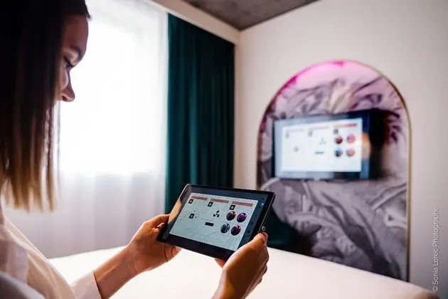 Family Oda, 1 Büyük (Queen) Boy Yatak ve Çekyat, Sigara İçilmez (with Sofabed)