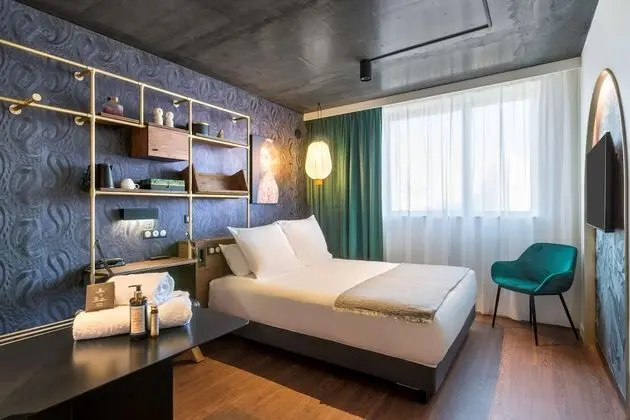 Standard Oda, 1 Büyük (Queen) Boy Yatak, Sigara İçilmez