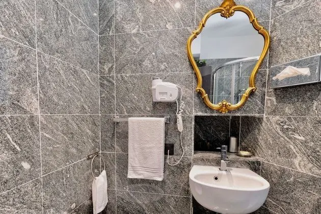 Superior Tek Büyük Yataklı Oda